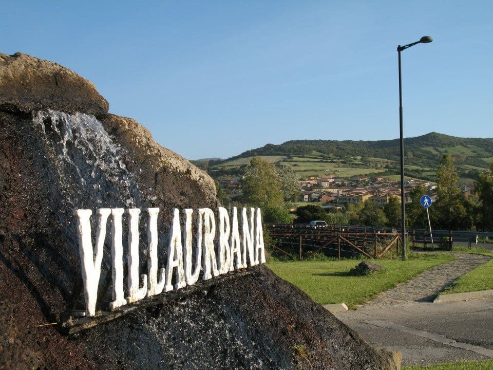 Aggressione nella notte a Villaurbana: due feriti, aggressore fermato
